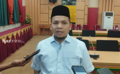 1Wakil-Ketua-DPRD-Provinsi-Riau-Ahmad-Tarmizi.jpg