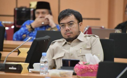 Banggar-DPRD-Riau-Bahas-KUA-PPAS-2026-Bersama-TAPD-5.jpg