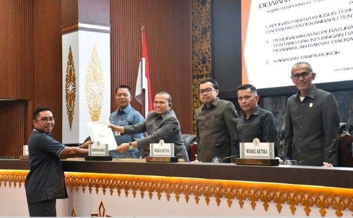 Bahas Ranperda KTR, DPRD Pekanbaru Ingatkan Pentingnya Lingkungan yang Sehat 7