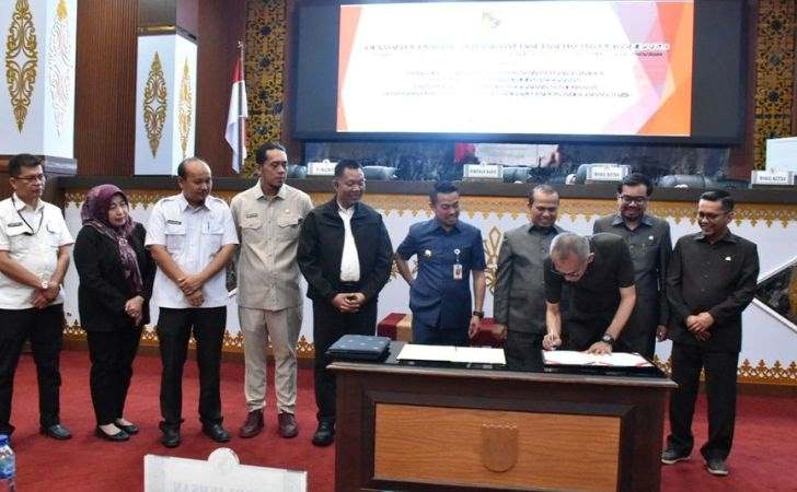 DPRD dan Pemko Pekanbaru Teken MoU KUA-PPAS APBD 2025 4