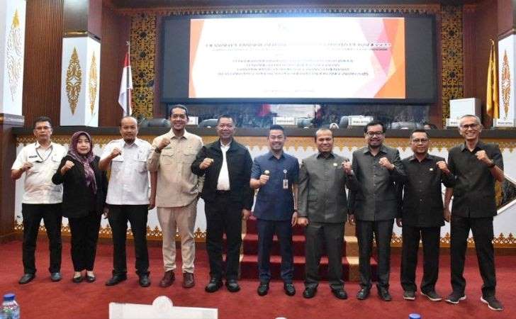 DPRD dan Pemko Pekanbaru Teken MoU KUA-PPAS APBD 2025 5