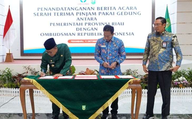 Pemprov Riau Serah Terima Pinjam Pakai Tanah dan Bangunan Untuk Ombudsman RI Perwakilan Riau 3