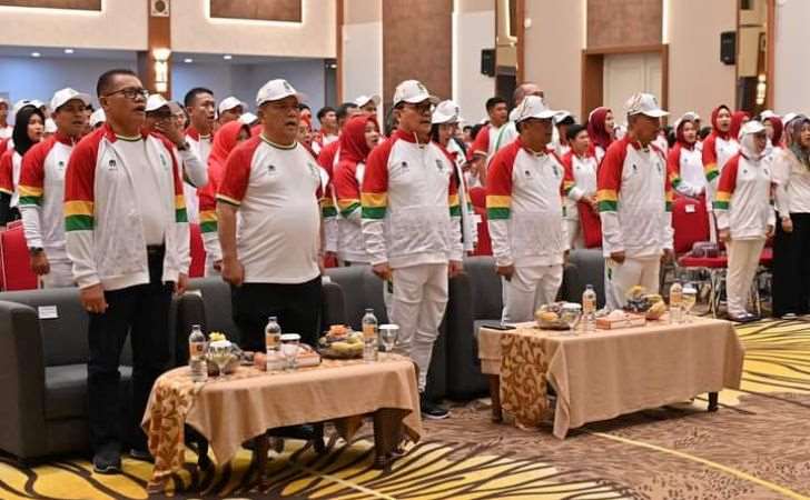 Pj Gubernur Riau Kukuhkan dan Lepas Kontingen Riau Menuju PON XXI Aceh - Sumut 2