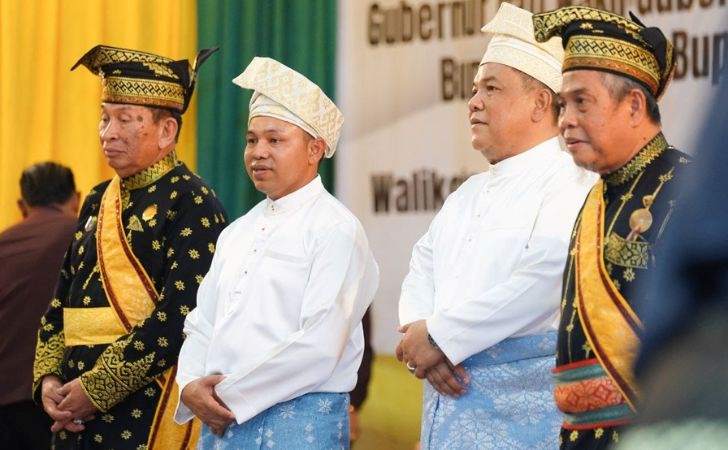 Suasana Khidmat Selimuti Tepuk Tepung Tawar Gubri Wahid dan Wagubri SF Hariyanto 11