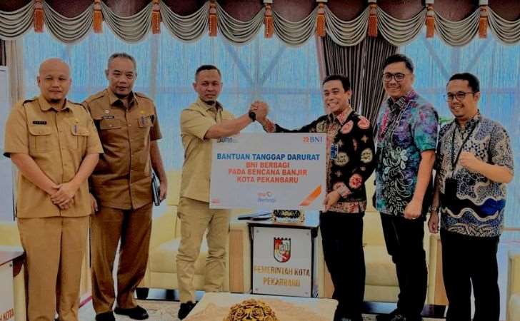 BNI-Salurkan-Bantuan-Sosial-untuk-Warga-Pekanbaru-yang-Terdampak-Banjir.jpg