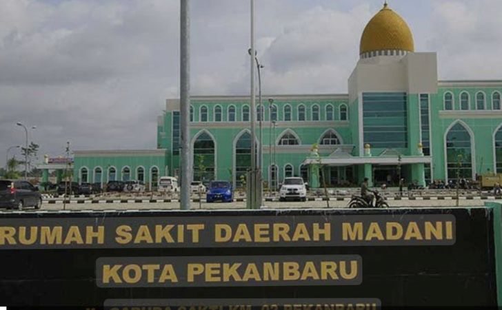 Bagian-depan-RSD-Madani.jpg