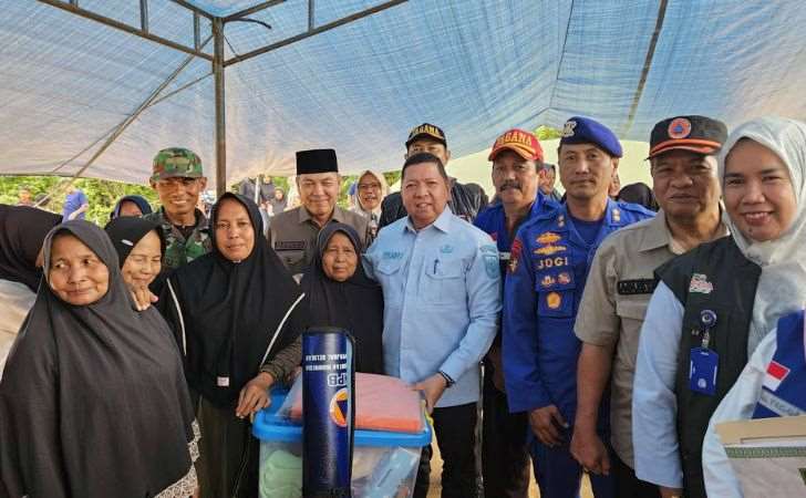 Banjir-Kampar-Pemprov-Riau-Salurkan-Bantuan-untuk-Warga-Gunung-Sahilan.jpg