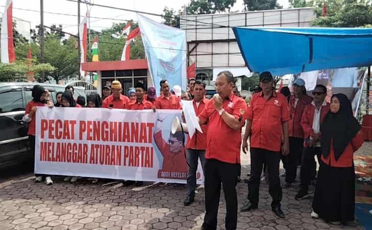 Demo-kader-pdip-di-kuansing.jpg