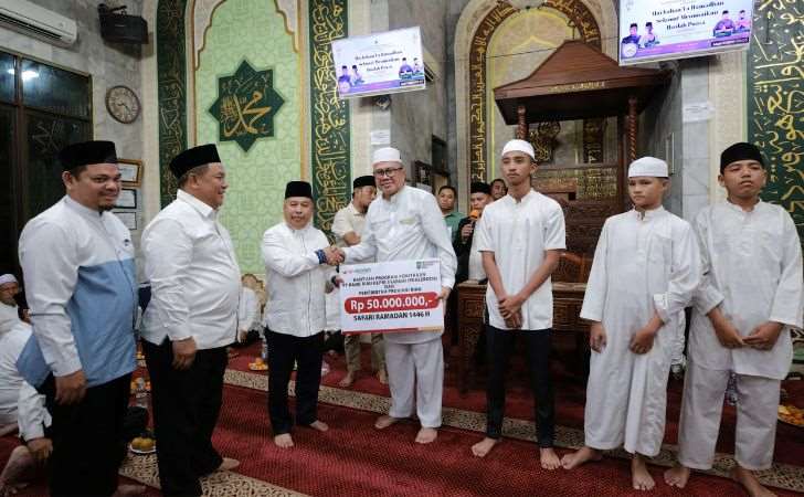 Dukung-Pendidikan-Agama-BRK-Syariah-Bantu-Masjid-Al-Muhsinin.jpg