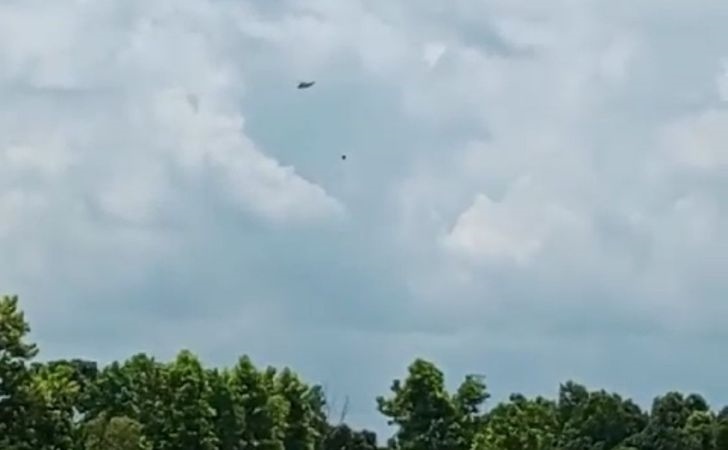 Helikopter-Water-Bombing-Tampak-Berkeliaran-di-Langit-Riau-2-Hari-Terakhir.jpg