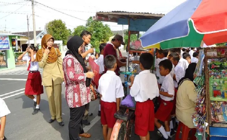 Ilustrasi-jajanan-anak-sekolah.jpg