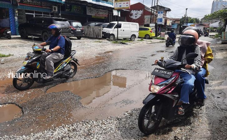 Jalan-nenas-rusak2.jpg