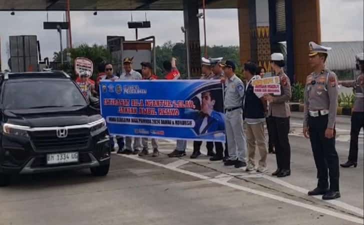 Kampanye-keselamatan-di-gerbang-tol.jpg