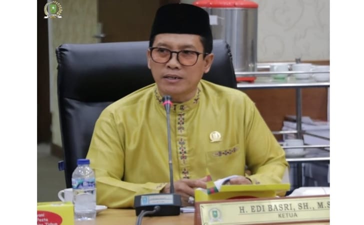 Ketua-Komisi-III-DPRD-Provinsi-Riau-Edi-Basri.jpg