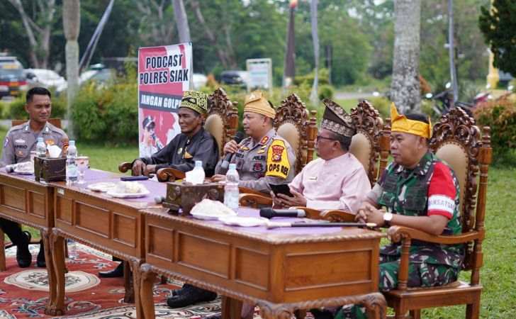 Kreatif-Polres-Siak-Gelar-Podcast-Outdoor-Cooling-System-Pilkada-Serentak-2024.jpg