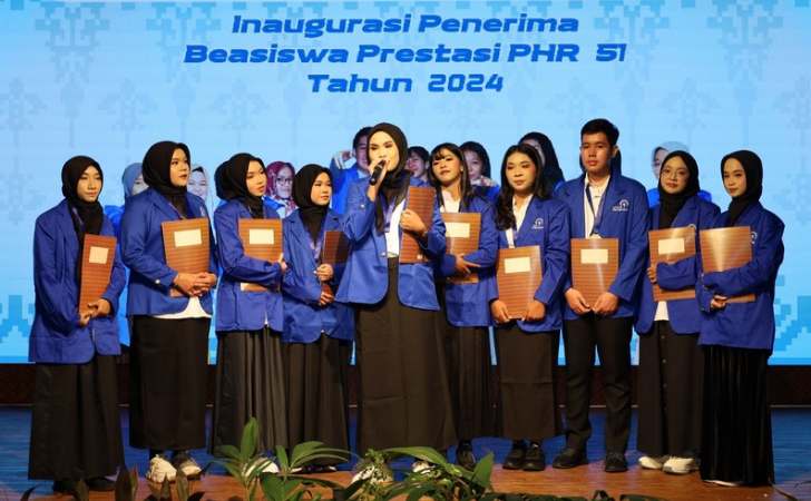 PHR-Sambut-10-Putra-Putri-Terbaik-Riau-Penerima-Beasiswa-Prestasi-2024.jpg