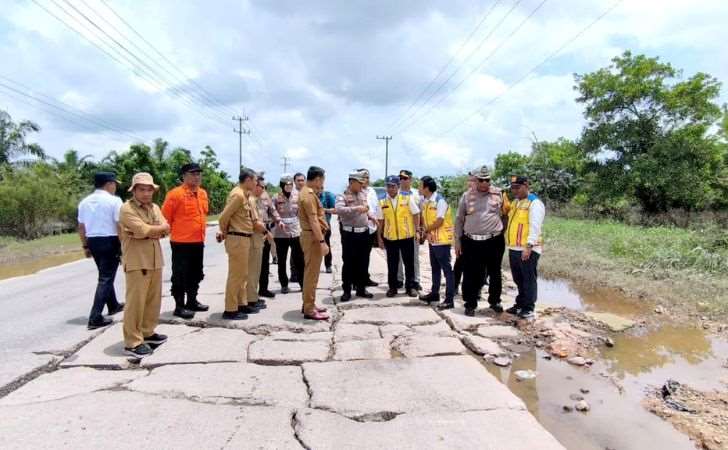 Pastikan-Keamanan-Pemudik-Dirlantas-Polda-Riau-Tinjau-Jalur-Mudik-di-Pelalawan.jpg