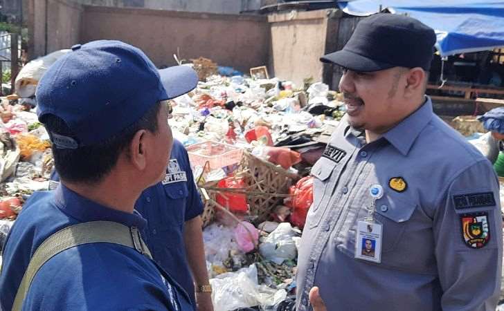 Plt-Kepala-DLHK-Kota-Pekanbaru-Reza-Fahlevi.jpg