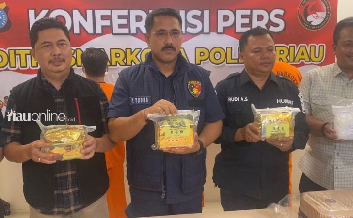 Polda-riau-ungkap-barbuk-narkoba11.jpg