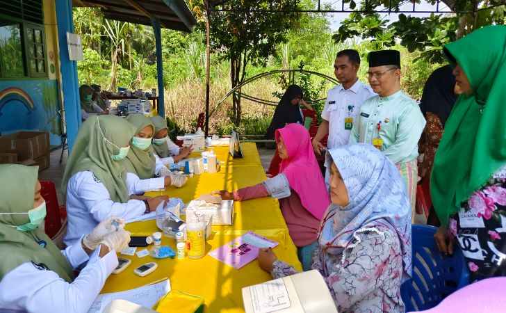 Posko-Bujang-Kampung-Dinkes-Siak-Ramai-Dikunjungi-Warga.jpg