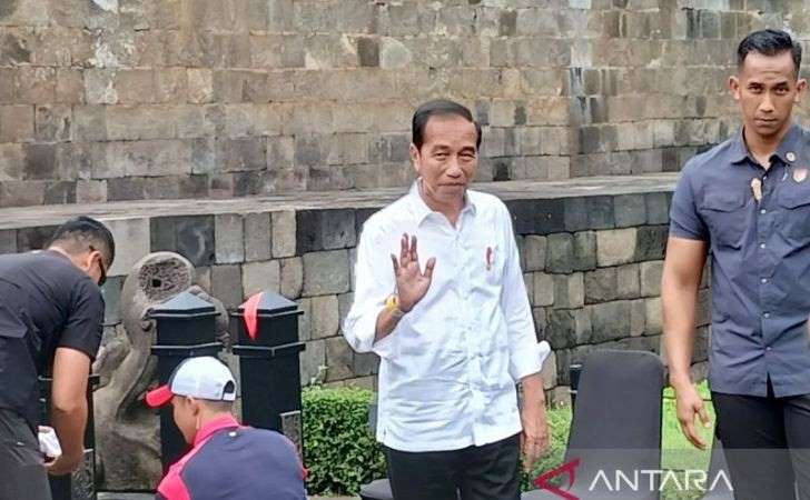 Presiden-Jokowi-ke-Candi-Borobudur.jpg