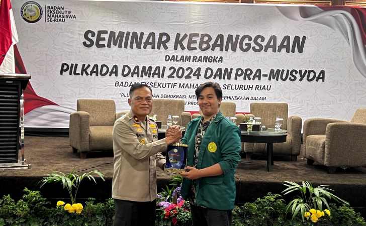 Seminar-Kebangsaan-dan-Pra-Musyda-BEM-Se-Riau-Ajak-Mahasiswa-Dukung-Pilkada-Damai-2024.jpg