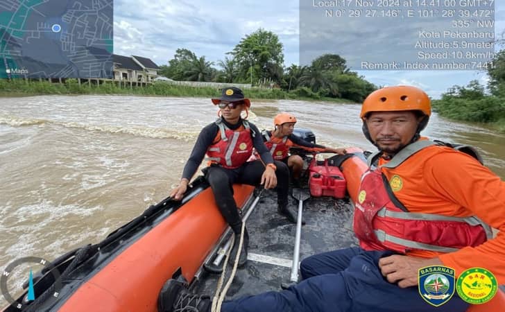 Tim-Sar-cari-bocah-tenggelam-di-sungai-sail2.jpg