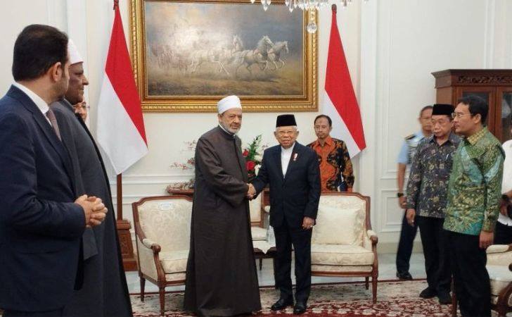 Wapres-dan-Grand-Syekh-Al-Azhar-Bahas-Kerjasama-Dukungan-untuk-Palestina.jpg