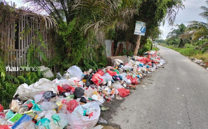 sampah-di-sepanjang-jalan-terubuk.jpg