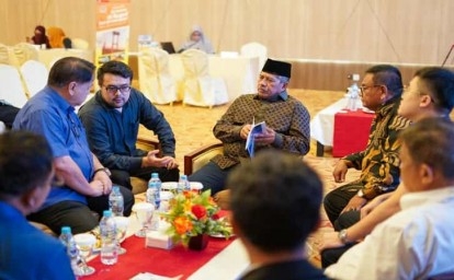 Bupati-siak-bersama-investor-asing.jpg