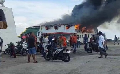 Kapal-terbakar-di-pelabuhan-bengkalis.jpg