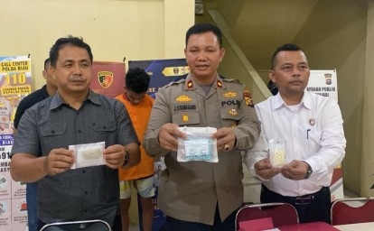 Polisi-Tangkap-Pengedar-500-Butir-Pil-Ekstasi.jpg