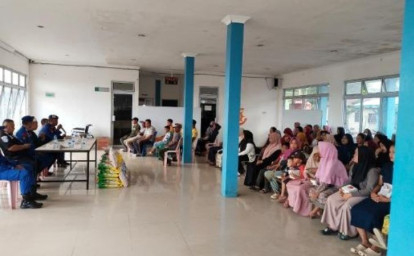 Program-JALUR-Ditpolairud-Polda-Riau-Hadirkan-Bantuan-bagi-Masyarakat-Inhil.jpg