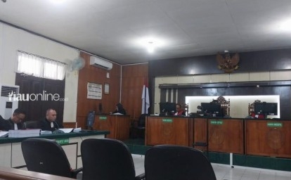 Sidang-tuntutan-sukarmis3.jpg