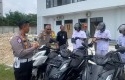 Ditlantas-Polda-Riau-Sosialisasi-Kamseltibcar-Lantas-dan-Safety-Riding-di-SMK-3-Mandau.jpg