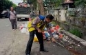 Wawako-Pekanbaru-Bersihkan-Sampah-Menumpuk-di-Jalan.jpg